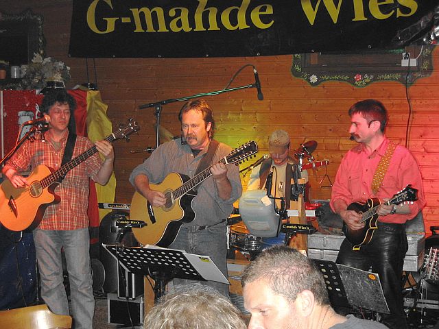 640x480 pixels (288K)