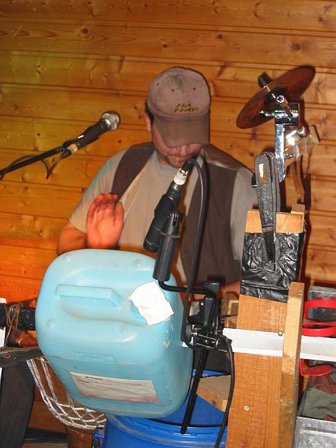 480x640 pixels (212K)