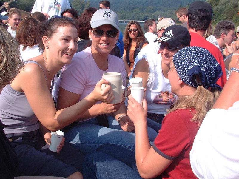 801x600 pixels (78K)