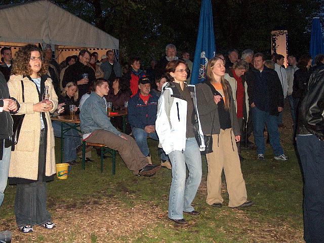 640x480 pixels (392K)