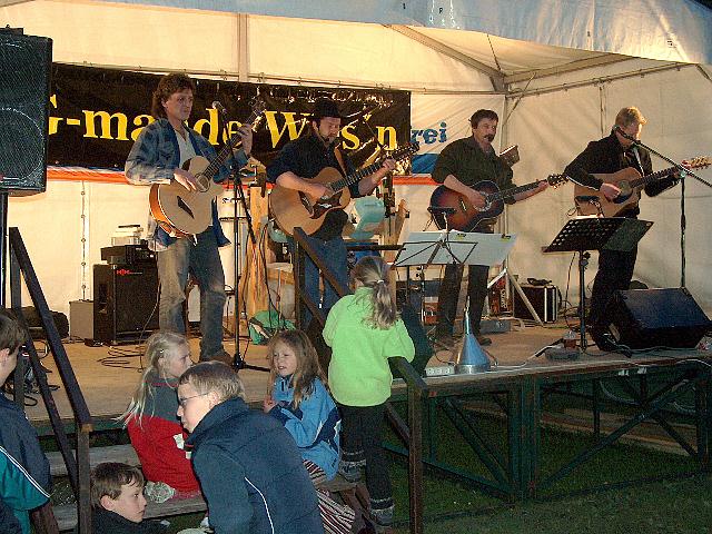 640x480 pixels (399K)