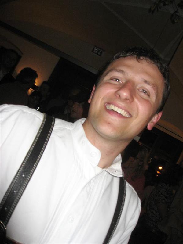 599x800 pixels (39K)