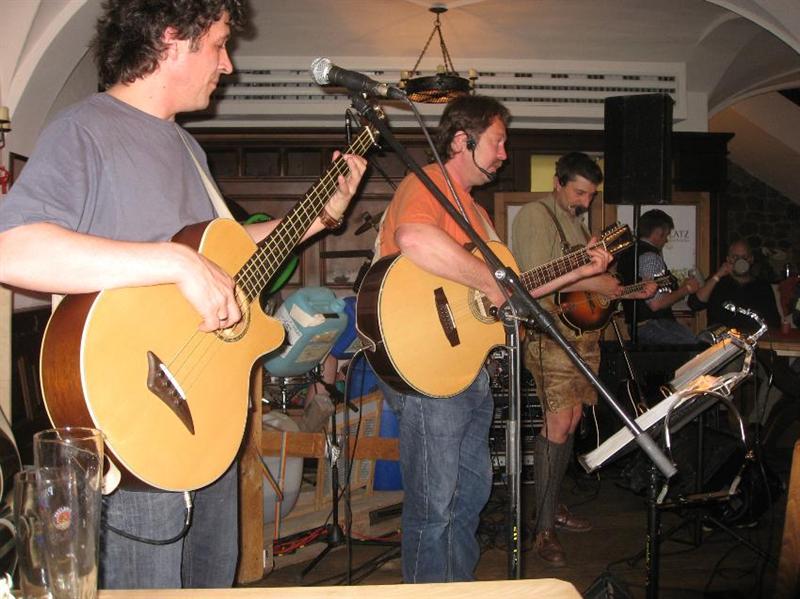 800x599 pixels (76K)