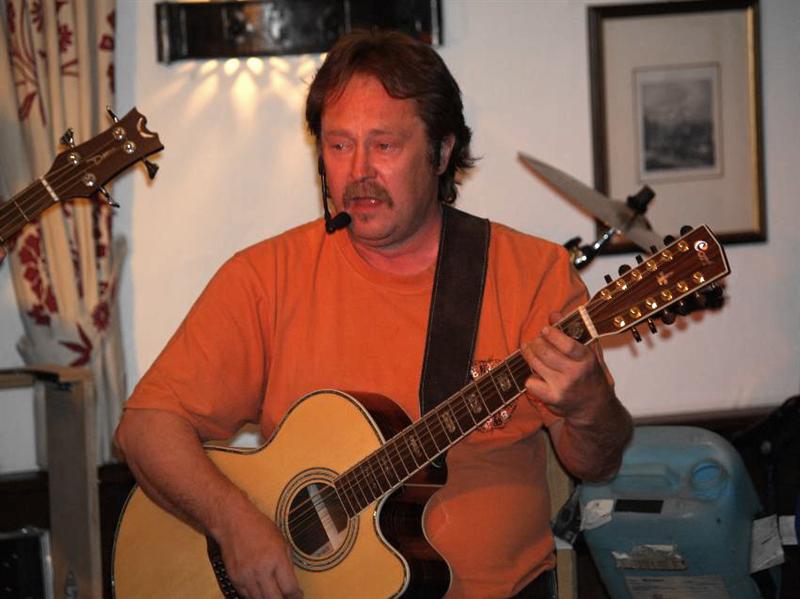 800x599 pixels (54K)