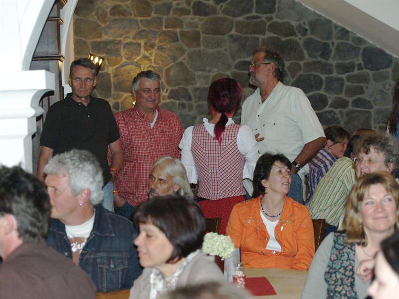 800x599 pixels (68K)