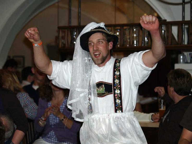 800x599 pixels (57K)