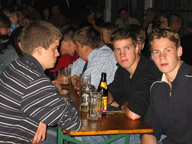 640x480 pixels (231K)