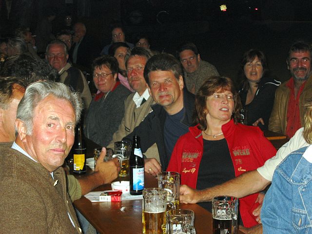 640x480 pixels (261K)