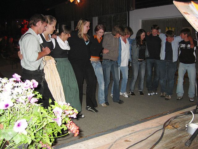 640x480 pixels (249K)