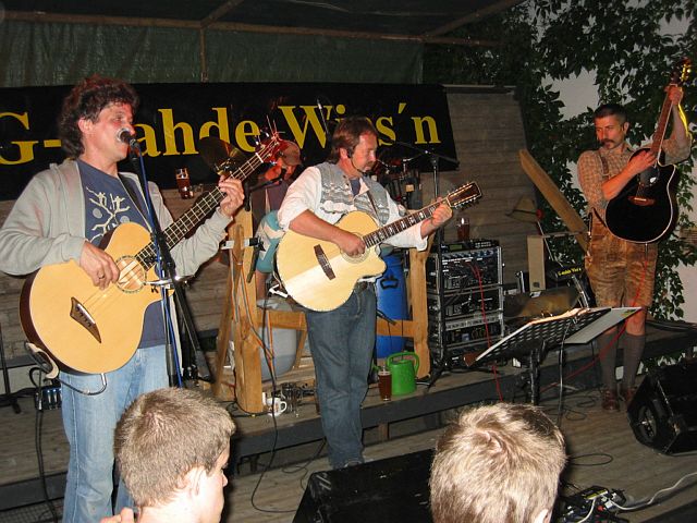 640x480 pixels (258K)