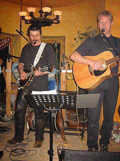 480x640 pixels (323K)