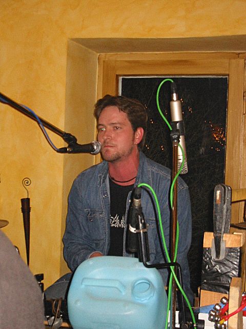 480x640 pixels (267K)