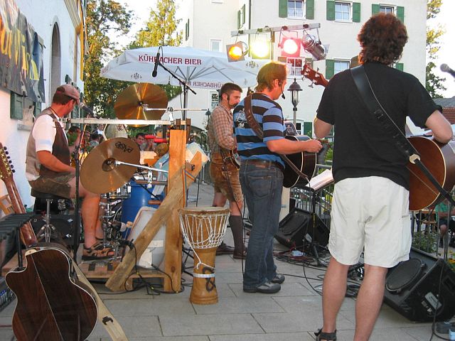 640x480 pixels (80K)