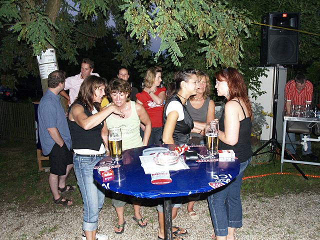 640x480 pixels (98K)