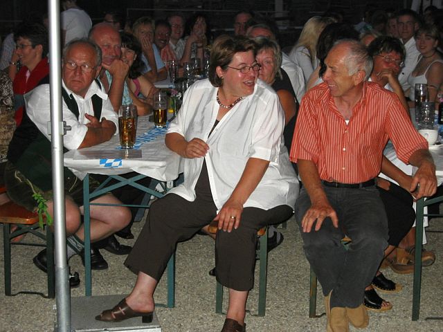 640x480 pixels (69K)