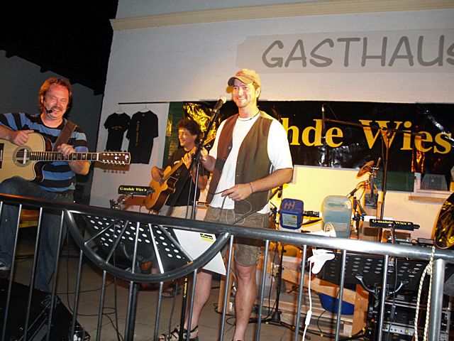 640x480 pixels (77K)