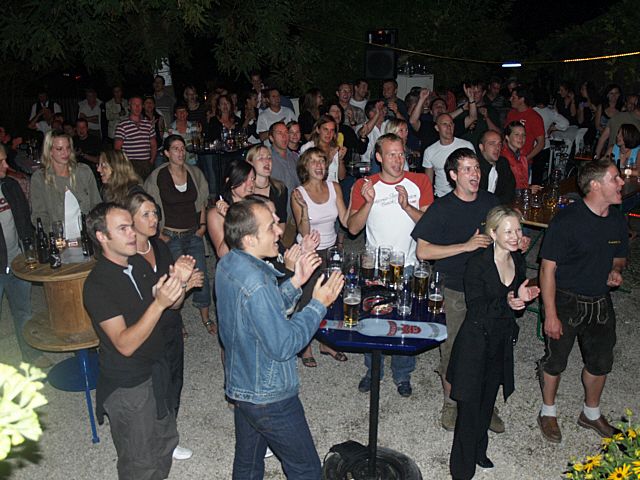 640x480 pixels (77K)