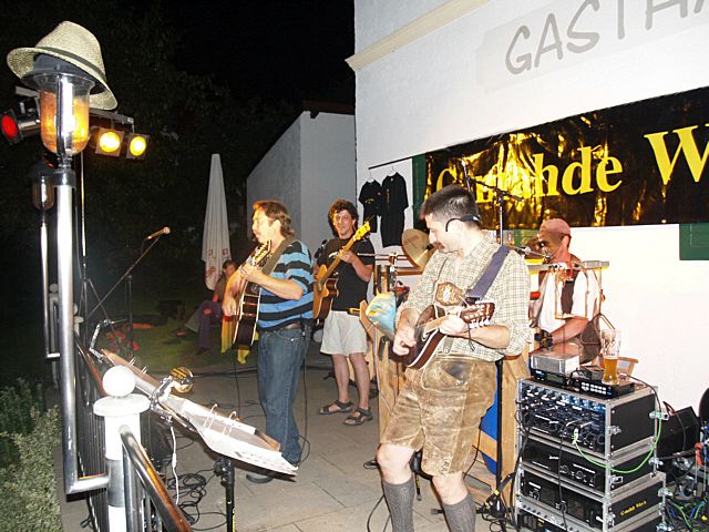 640x480 pixels (82K)