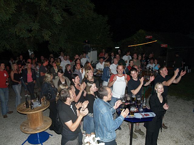 640x480 pixels (68K)