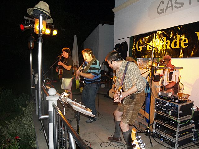 640x480 pixels (78K)