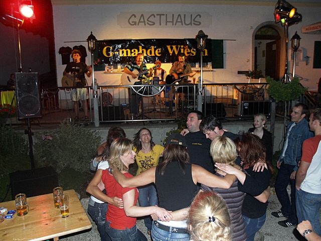 640x480 pixels (75K)