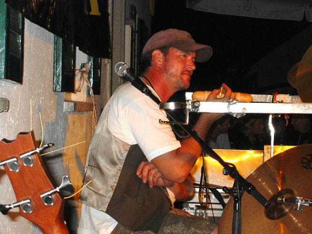 640x480 pixels (59K)