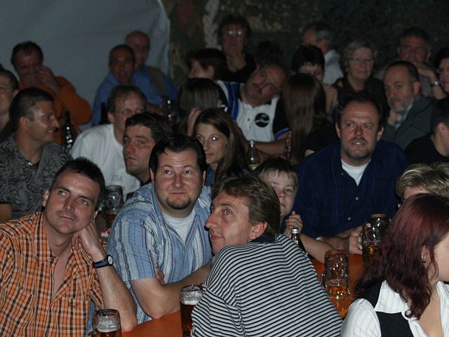 640x480 pixels (186K)