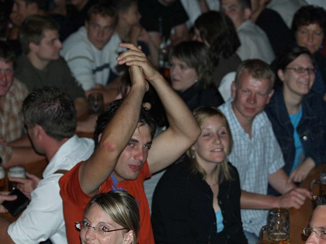 640x480 pixels (133K)