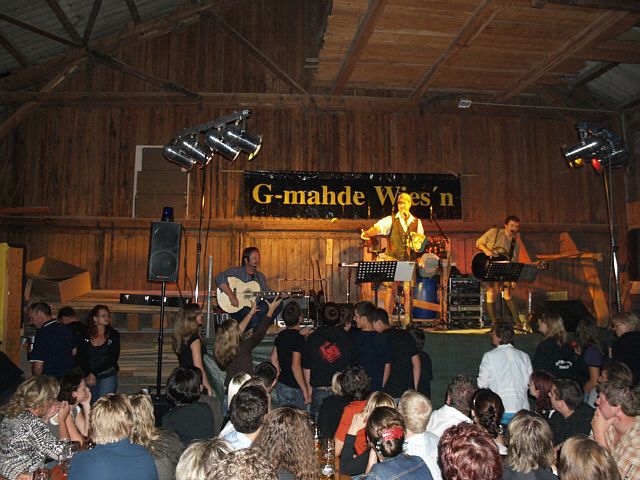 640x480 pixels (223K)