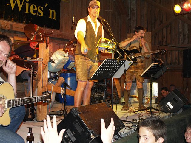 640x480 pixels (251K)