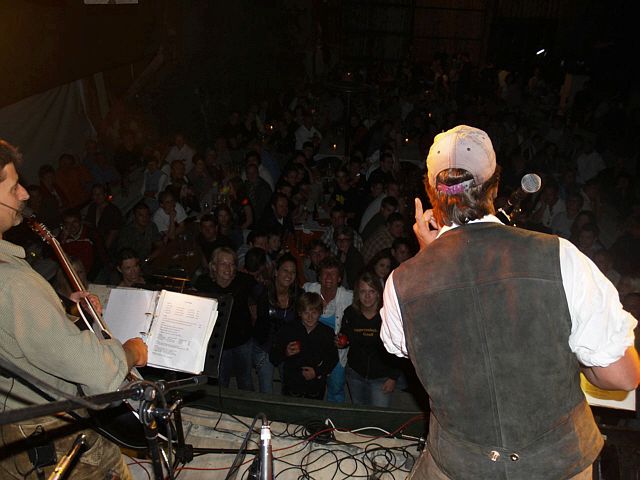 640x480 pixels (158K)