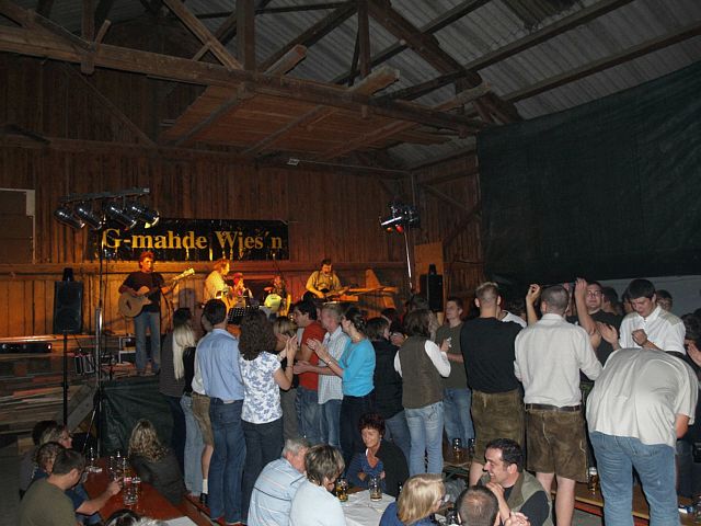 640x480 pixels (200K)