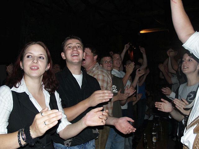 640x480 pixels (140K)