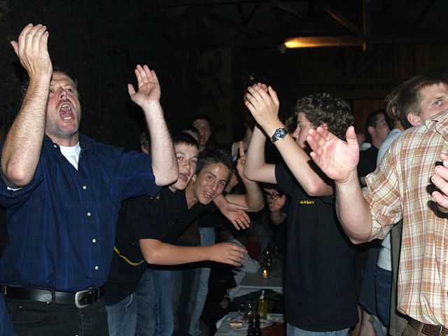 640x480 pixels (161K)