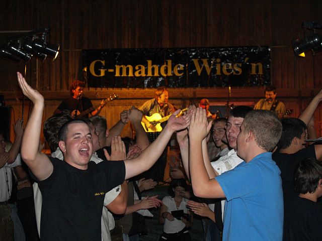 640x480 pixels (176K)