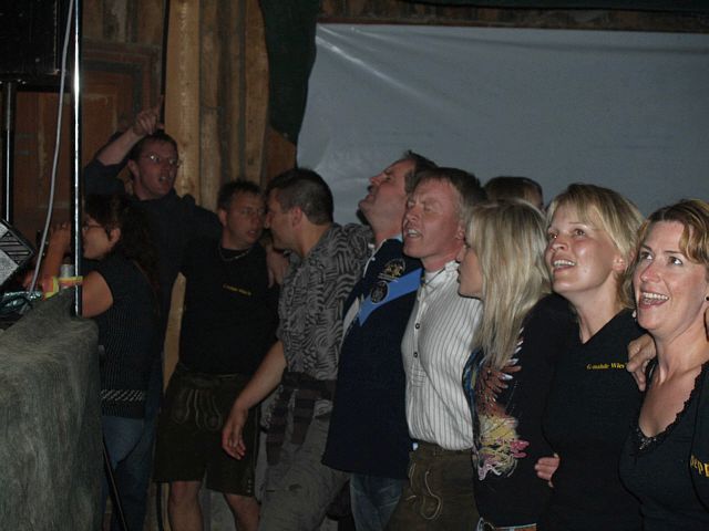 640x480 pixels (140K)