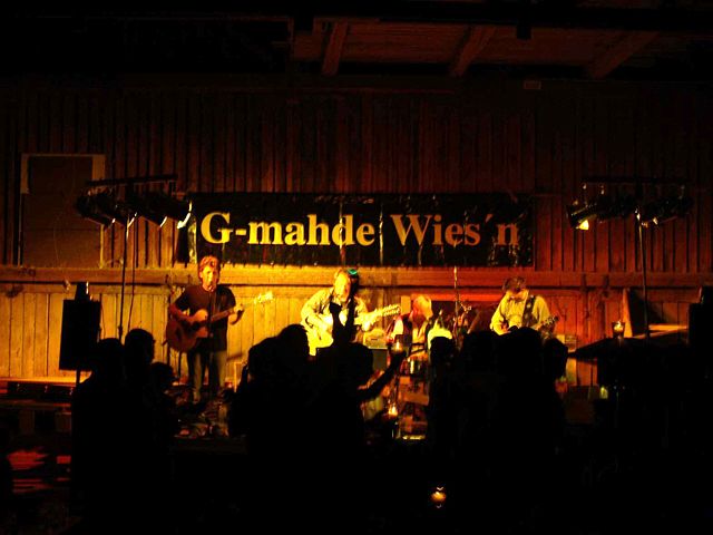 640x480 pixels (152K)