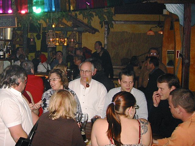 640x480 pixels (267K)