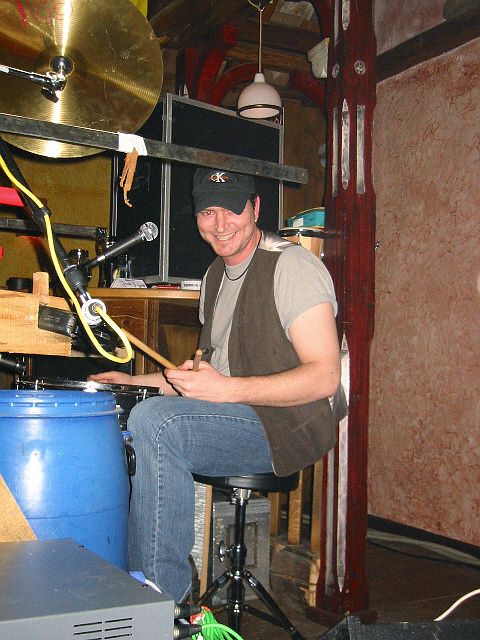 480x640 pixels (295K)