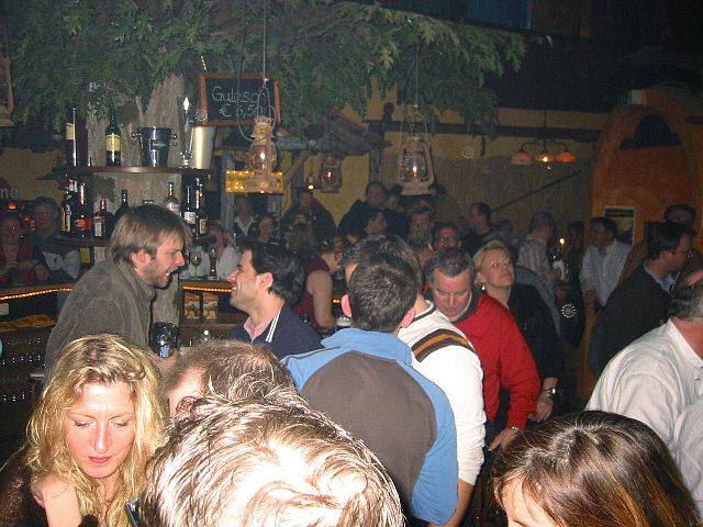 640x480 pixels (293K)