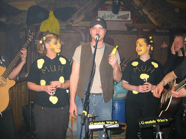 640x480 pixels (280K)