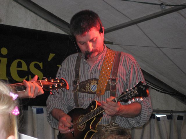 640x480 pixels (226K)