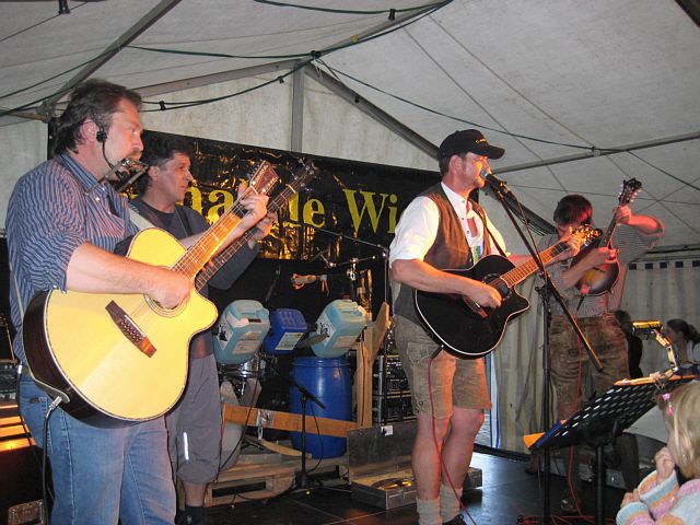 640x480 pixels (276K)