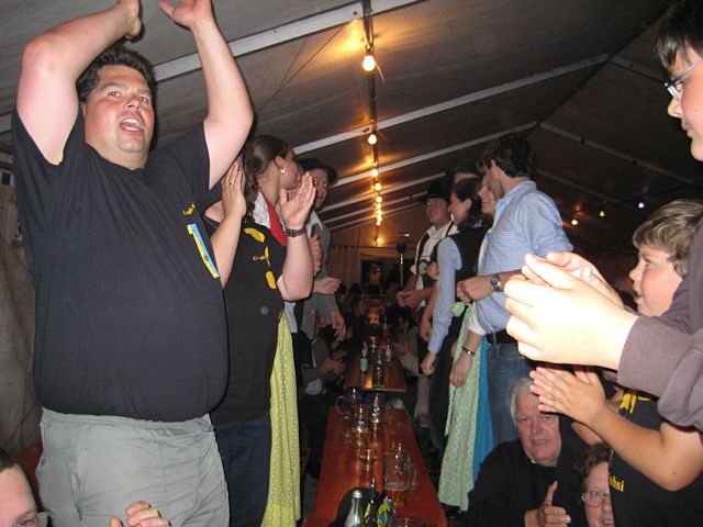 640x480 pixels (230K)