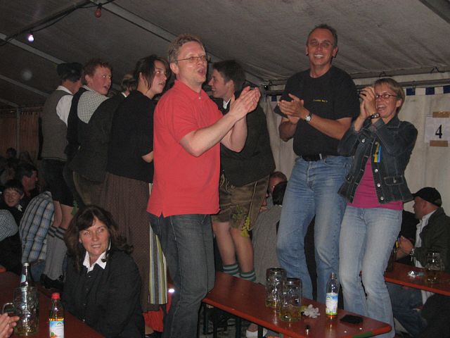 640x480 pixels (237K)