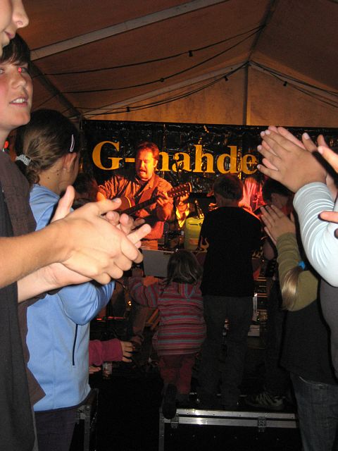 480x640 pixels (235K)