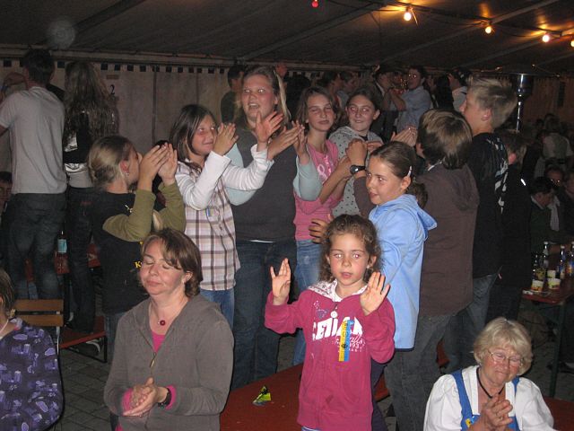 640x480 pixels (253K)