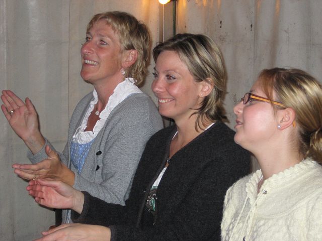 640x480 pixels (220K)