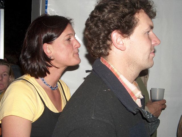 640x480 pixels (207K)