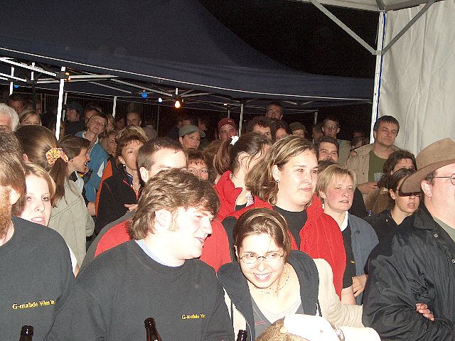 640x480 pixels (333K)